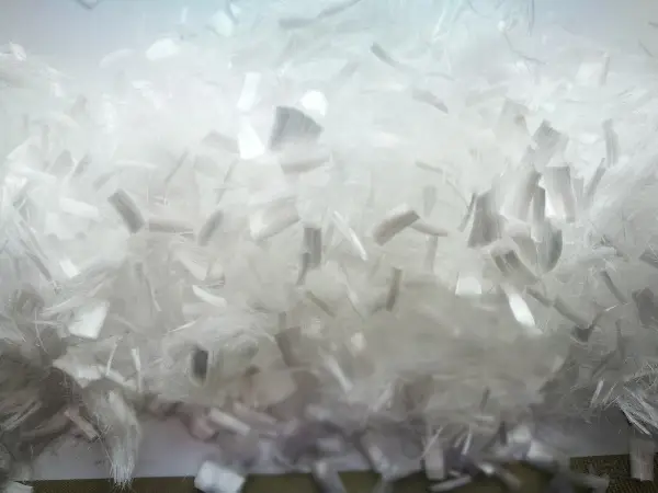 Polipropilenska vlakna Eurofiber PRO-MIX, 18mm, 150g/vr, 50vr/kart, 30kart/pal, Z370015